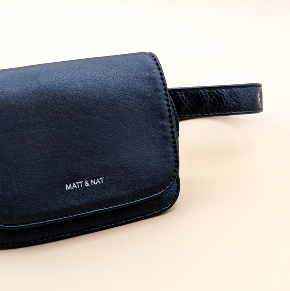 Matt & Nat | Dwell belt bag ⚡ vegan leather - Picture 3 of 7
